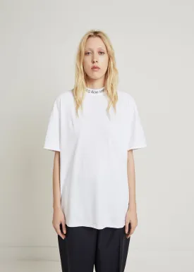 Gojina Dyed Neck Logo Tee