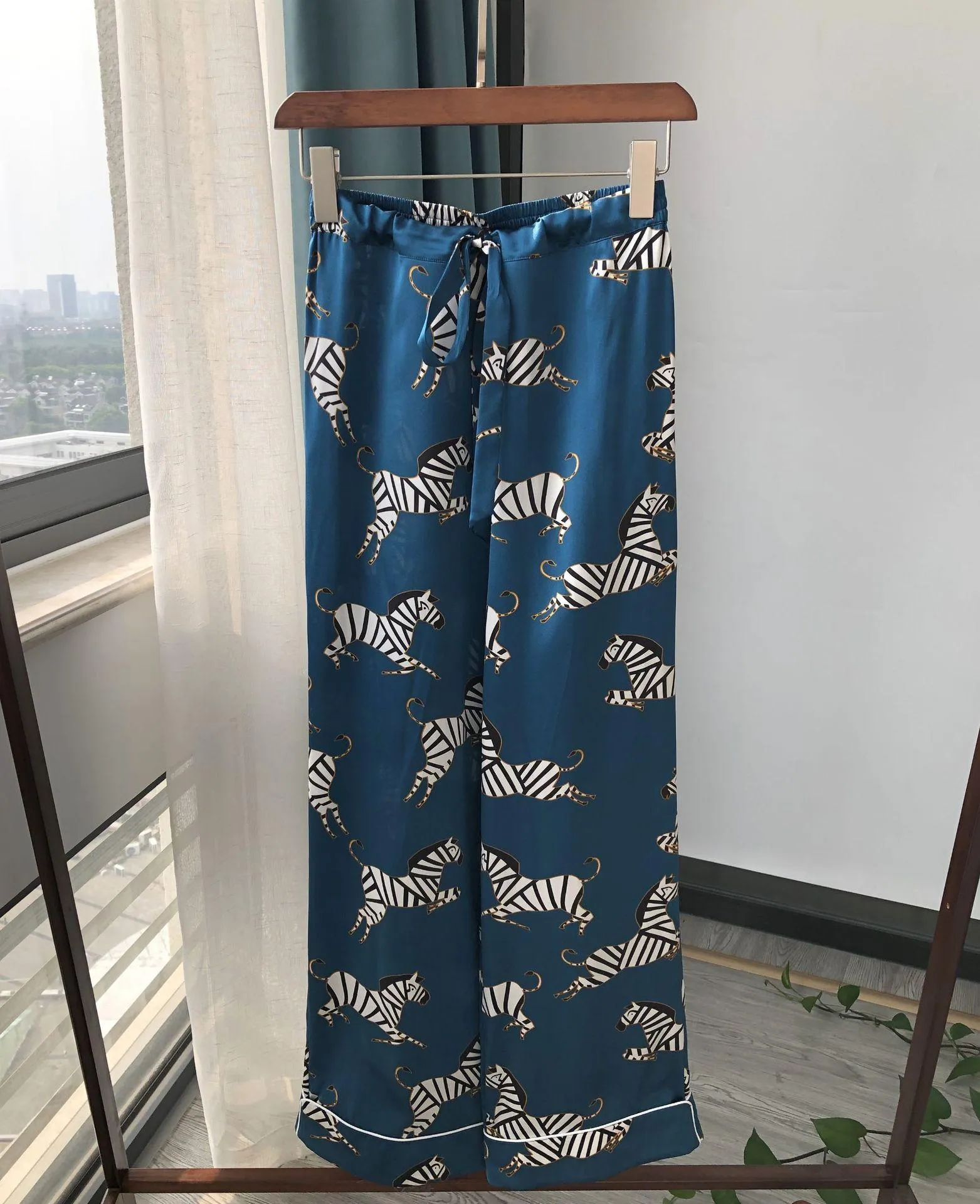 Silk top shorts trousers Pajama