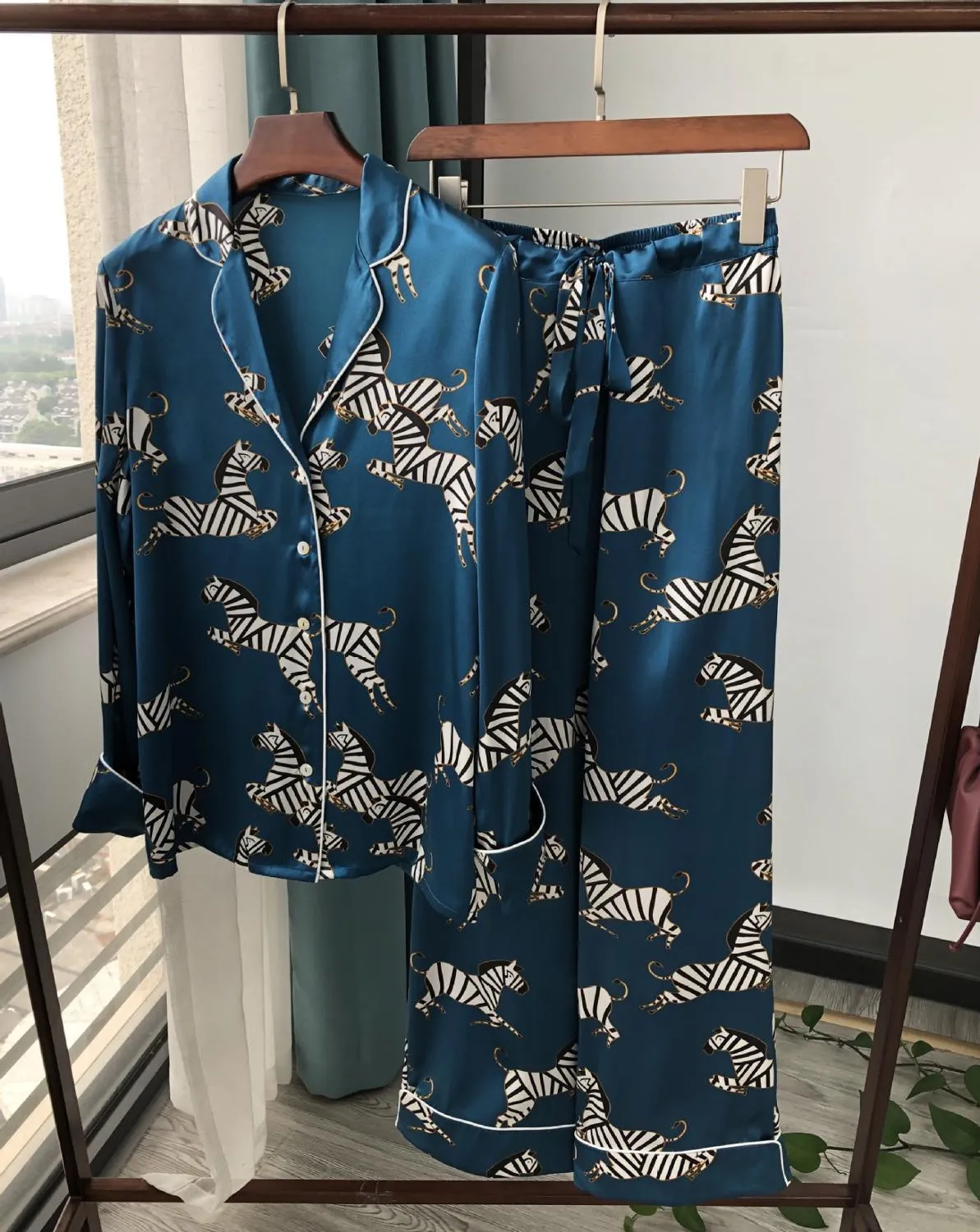 Silk top shorts trousers Pajama